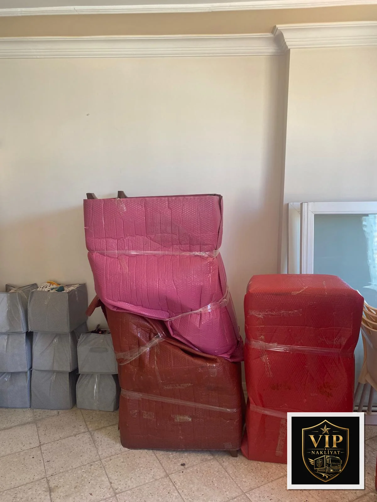 Mersin parça eşya taşıma için az eşya ve korumalı paketlenmiş mobilyalar